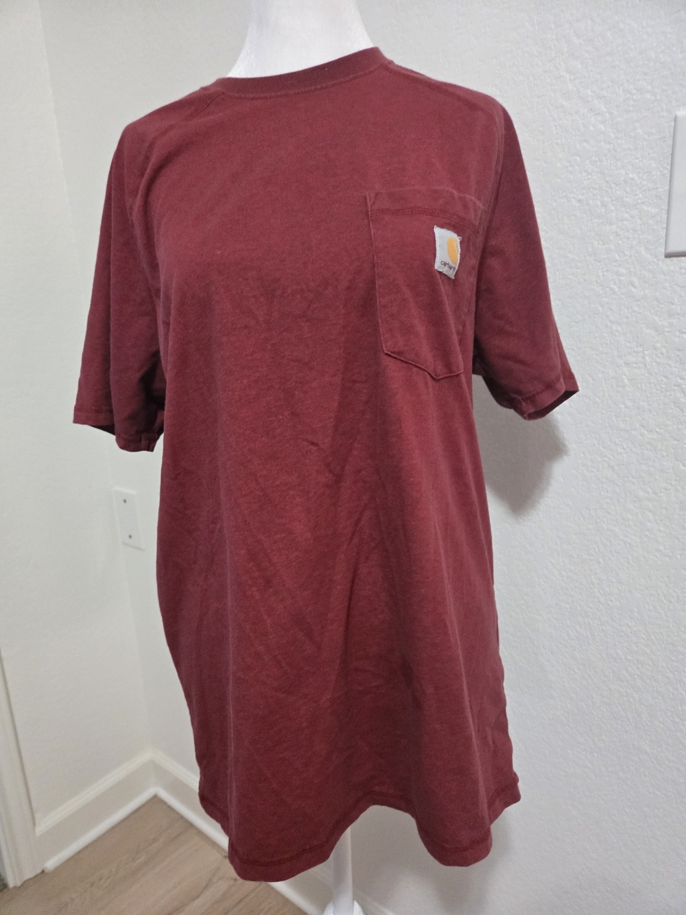 Carhartt Men's Short-Sleeve Pocket Tee in Burgundy